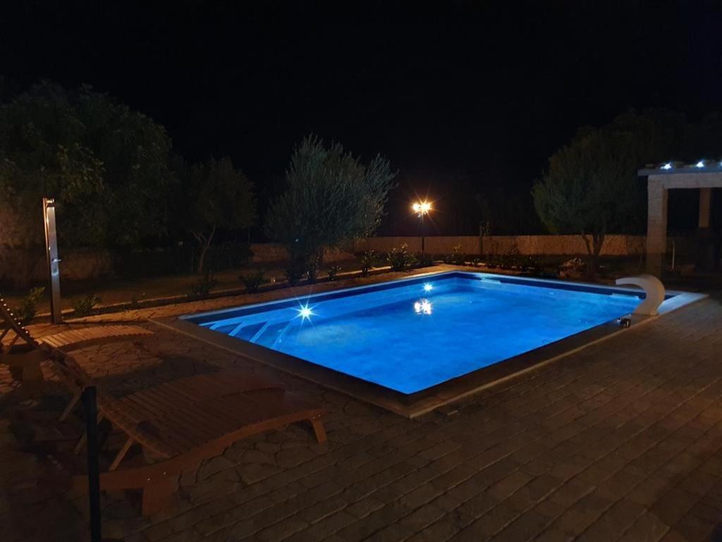 Villa Pag Dubrava Relax With Pool Bosana Bagian luar foto
